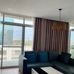 khong-gian-phong-khach-rong-rai