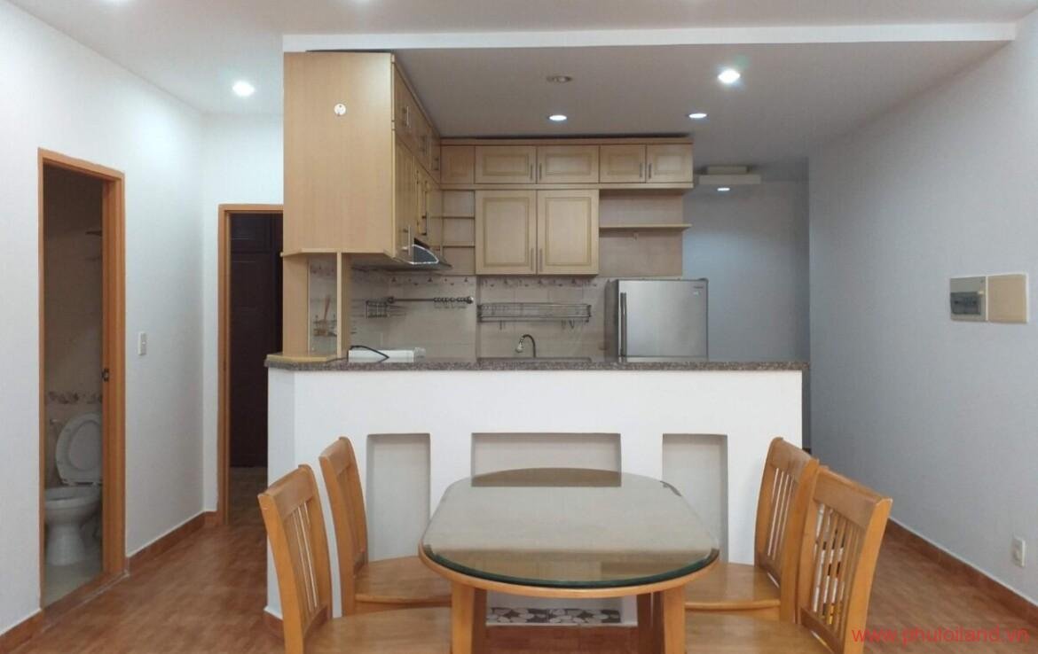 khu vuc bep ban an trong can ho can cho thue sky garden 2 1170x738 - Cho thuê Sky Garden 2, 81m2, thiết kế 2pn, 2wc, nhà như hình- Giá: 16,000,000 vnđ.