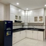 khu-vuc-bep-trong-can-ho-can-ban-sky-garden-1