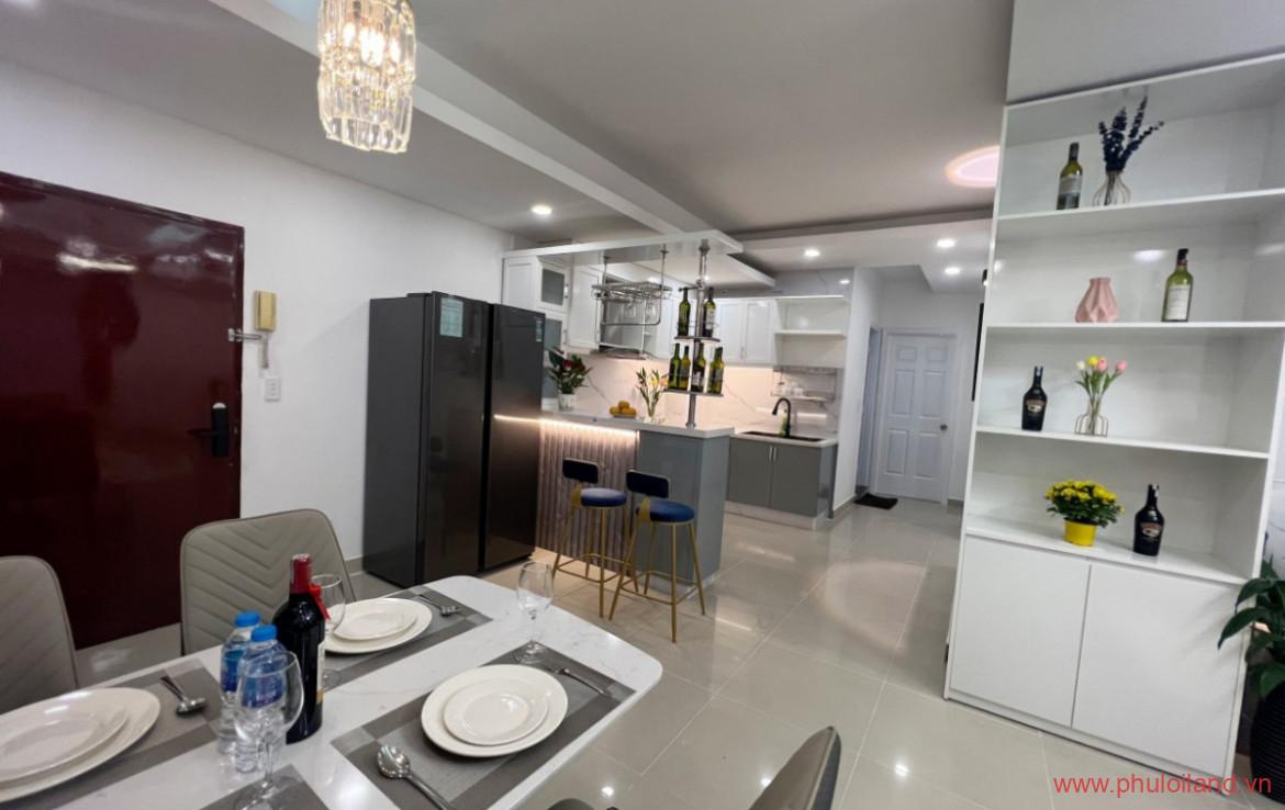 khu vuc bep trong can ho sky garden 2 can ban 1 1170x738 - Cần bán Sky Garden 2, căn góc 91m2, thiết kế 3pn, 2wc, nhà đẹp như hình- Giá: 3,890 tỷ.