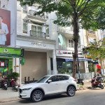 mat-tien-truoc-cua-nha-pho-can-cho-thue-hung-gia-hung-phuoc (2)