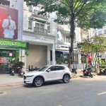 mat-tien-truoc-cua-nha-pho-can-cho-thue-hung-gia-hung-phuoc (3)