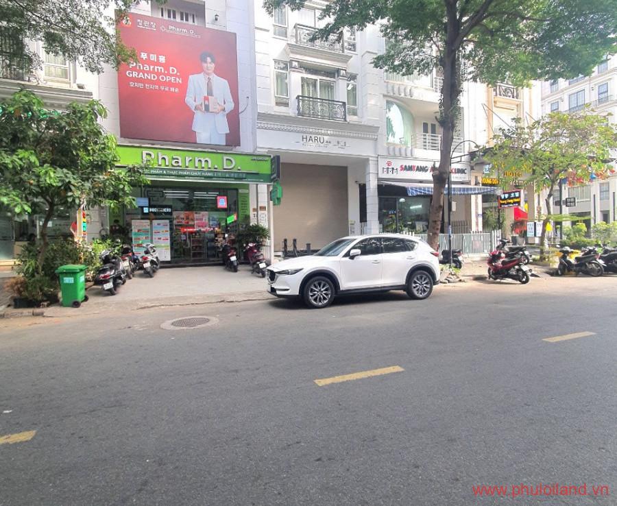 mat tien truoc cua nha pho can cho thue hung gia hung phuoc 900x738 - Cho thuê nhà phố Hưng Gia Hưng Phước – Phú Mỹ Hưng- Quận 7- tháng 01/2023 – Giá 3,700$.