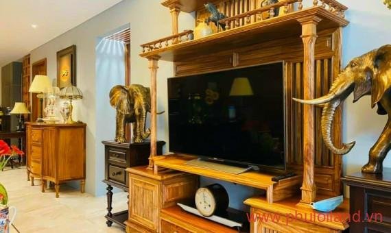 Shop chung cư Scenic Valley 1, diện tích 134m2, nội thất đầy đủ, giá 8,3 tỷ, shop đang trống, xem shop dễ.