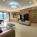 phong-khach-trong-can-ho-can-ban-riverpark-premier