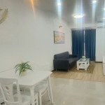 phong-khach-trong-can-ho-can-ban-sky-garden-2