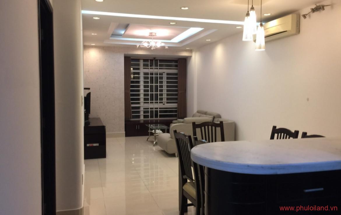 phong khach trong can ho can cho thue sky garden 3 3 1170x738 - Cho thuê Sky Garden 3, căn góc 74m2, thiết kế 2pn, 2wc, nhà như hình- Giá: 16,000,000 vnđ.