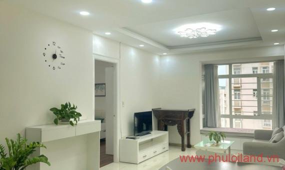 Cho thuê Sky Garden 3, căn góc 74m2, thiết kế 2pn, 2wc, nhà như hình- Giá: 17,000,000 vnđ.