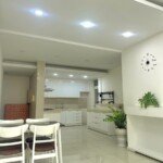 phong-khach-trong-can-ho-cho-thue-sky-garden-3 (2)