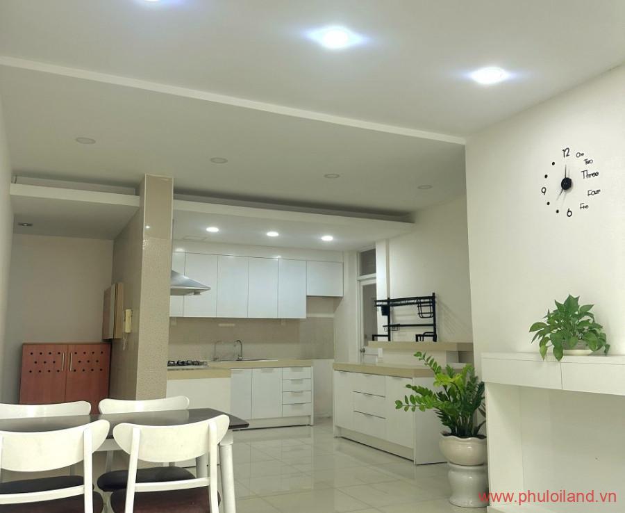 phong khach trong can ho cho thue sky garden 3 2 900x738 - Cho thuê Sky Garden 3, căn góc 74m2, thiết kế 2pn, 2wc, nhà như hình- Giá: 17,000,000 vnđ.