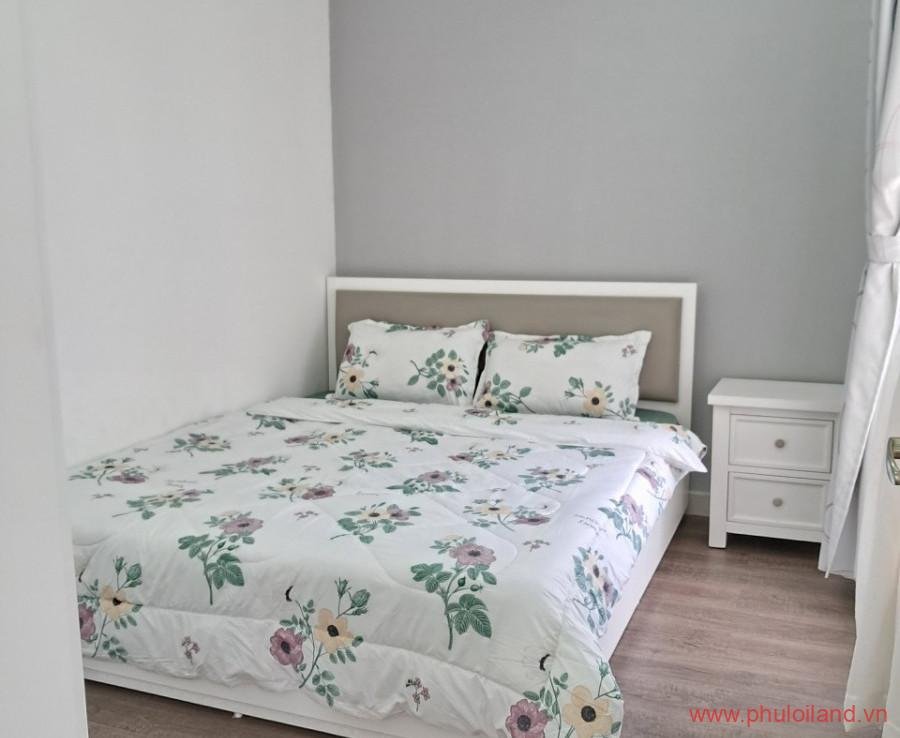 phong ngu chinh trong can ho can ban sky garden 3 1 900x738 - Cần sang nhượng căn hộ Sky Garden 3, 56m2 – nhà như hình, thiết kế 2pn, 1wc, giá 2.55 tỷ.