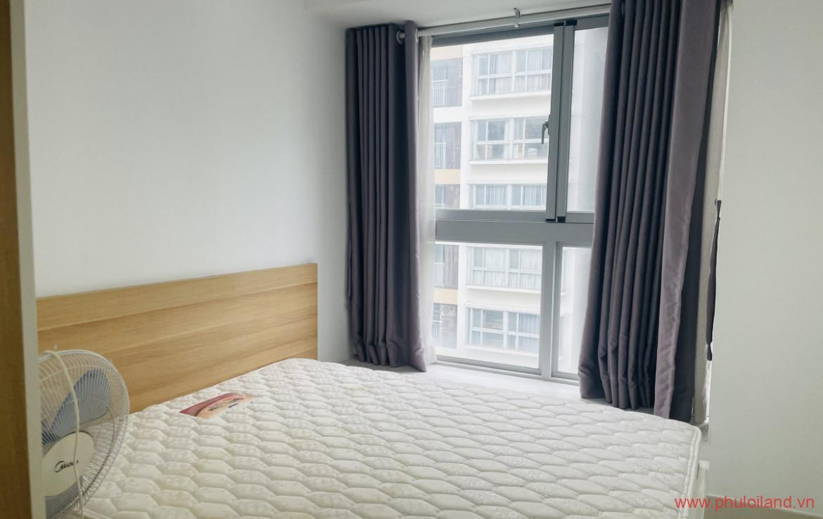 phong ngu phu can ho can ban thoang 1 1170x738 - Cần cho thuê nhanh căn hộ chung cư Scenic Valley 1, 70m2, nhà đẹp, giá 18tr/tháng, nội thất căn hộ đầy đủ.