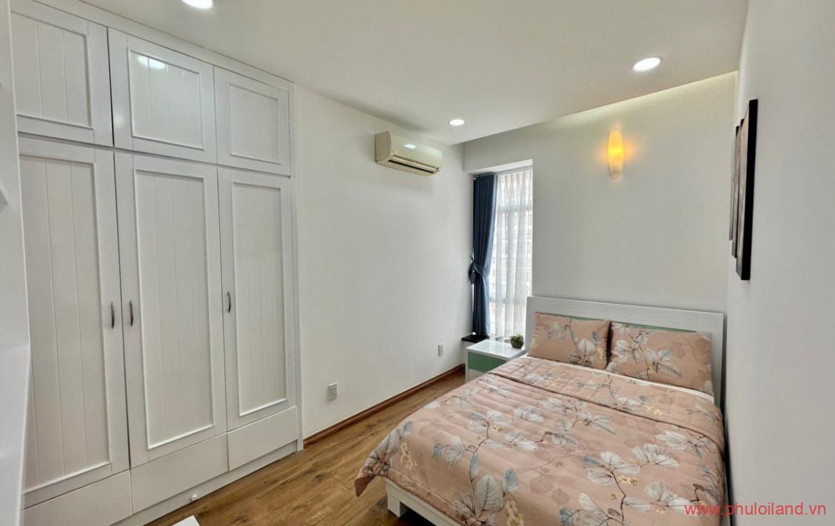 phong ngu phu trong can ho can ban sky garden 3 1 1170x738 - Cần bán gấp Sky Garden 3, căn góc 72m2, thiết kế 2pn, 2wc, nhà mới đẹp như hình- Giá: 3.550 tỷ.