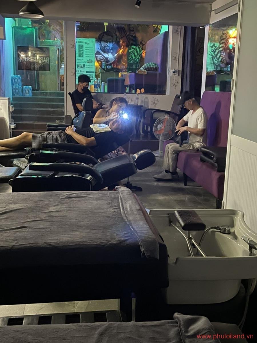 tang ham cua khach san can ban hung phuoc 3 - Bán nhà phố Hưng Gia Hưng Phước – Phú Mỹ Hưng- Quận 7- tháng 01/2023- Đang kinh doanh Khách Sạn – Giá 35,5 tỷ.