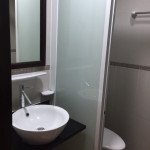toilet-trong-can-ho-can-cho-thue-sky-garden-3