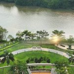 view-nhin-tu-ban-cong-can-ho-can-ban
