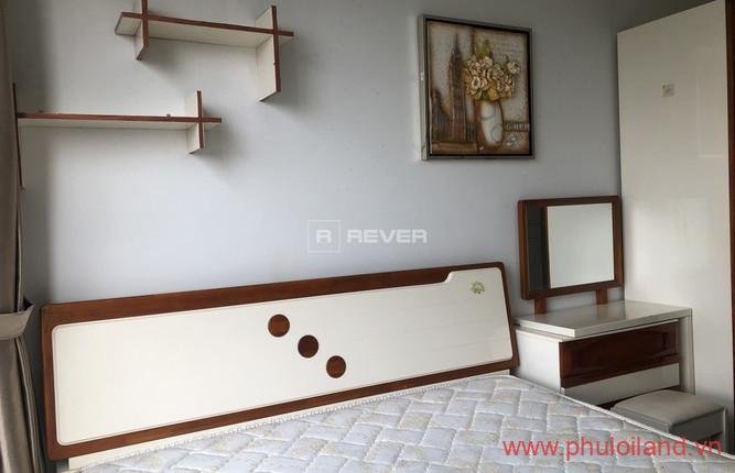 Bán nhanh căn hộ cao cấp Midtown (M6) PMH Quận 7. DT 68m2, 1Pn 1wc, full nội thất,có ô đậu xe hơi. Đang có hợp đồng thuê 19 triệu/ tháng. Bán giá 4,3 tỷy