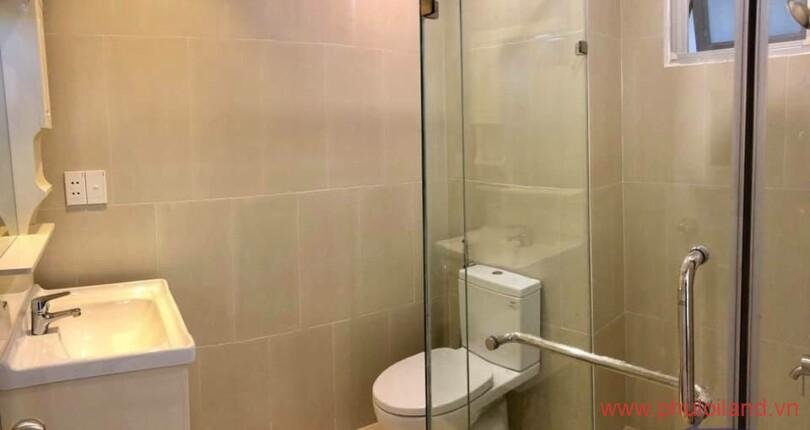 Cho-thue-can-ho-chung-cu-Scenic-Valley-2 -wc