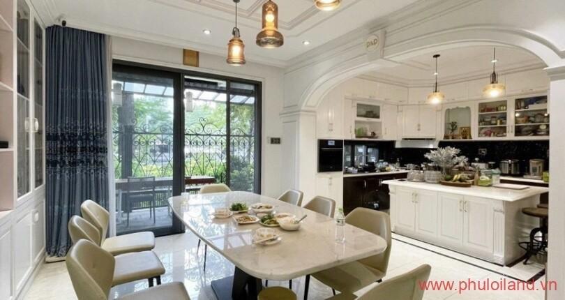 can-canh-khong-gian-phong-an-va-bep-trong-biet-thu-ban