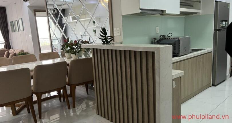 goc-bep-trong-can-ho-can-cho-thue-scenic-valley-1