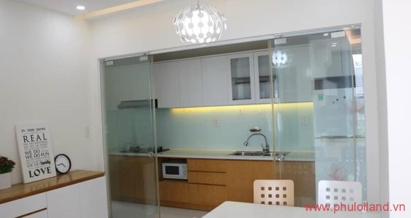 goc-bep-trong-can-ho-can-cho-thue-starhill