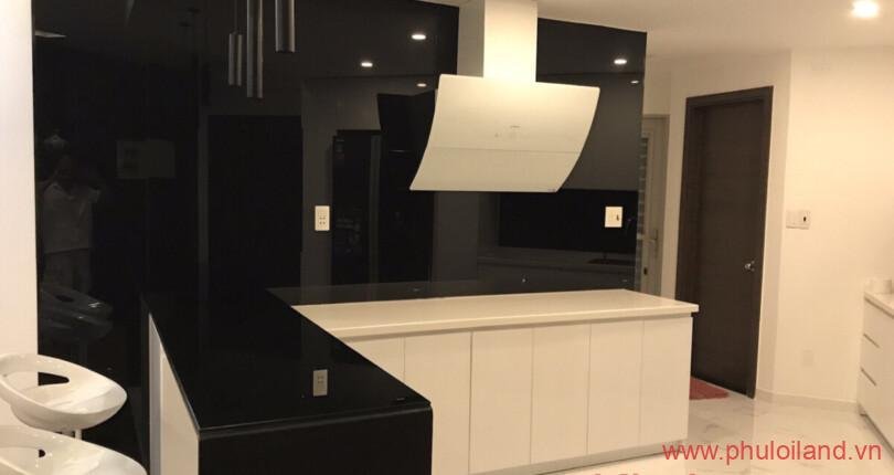 hinh anh bep can ho can cho thue 810x430 - Cho thuê căn hộ chung cư Scenic Valley 1, diện tích 110m2, 03pn, giá 1.400usd/month, nhà đang trống.