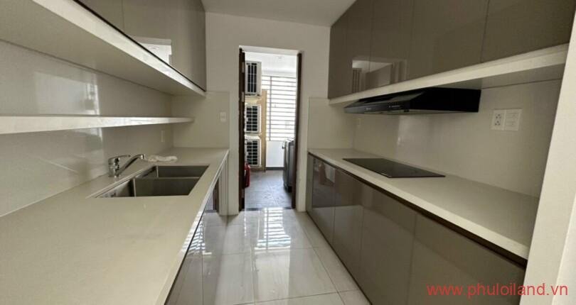 hinh-anh-bep-trong-can-ho-can-ban