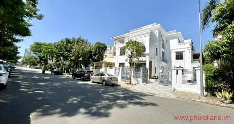 hinh-anh-mua-ban-biet-thu-khu-do-thi-phu-my-hung-quan-7-t2-2023