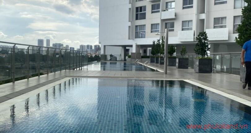 khu-ho-boi-ngoai-can-ho-can-ban-scenic-valley-2