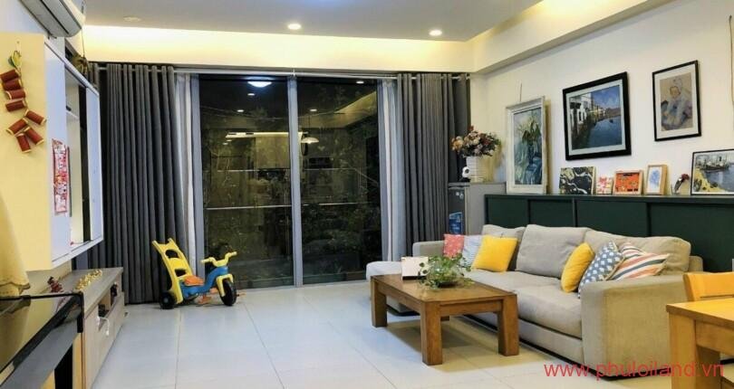 phong-khach-can-ho-ban