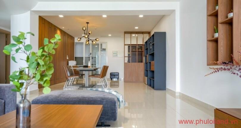 phong-khach-trong-can-ho-can-ban-riverpark-premier