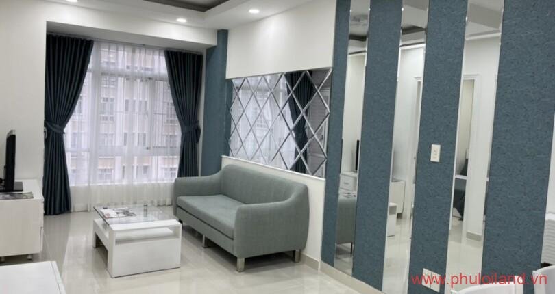 phong-khach-trong-can-ho-can-ban-sky-garden-3