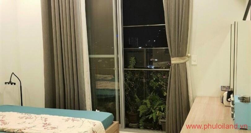 phong-ngu-day-du-noi-that-co-ban-cong-rong-rai