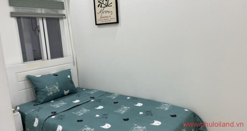 phong-ngu-phu-trong-can-ho-can-ban-sky-garden-3