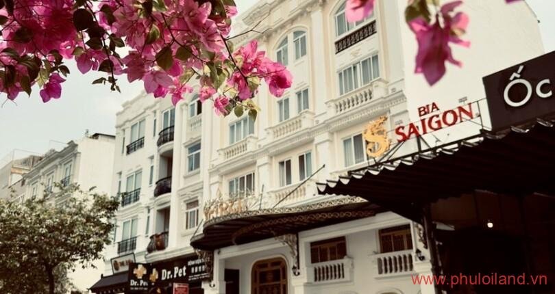 toa-nha-khach-san-cho-thue-toa-lac-tren-duong-lon