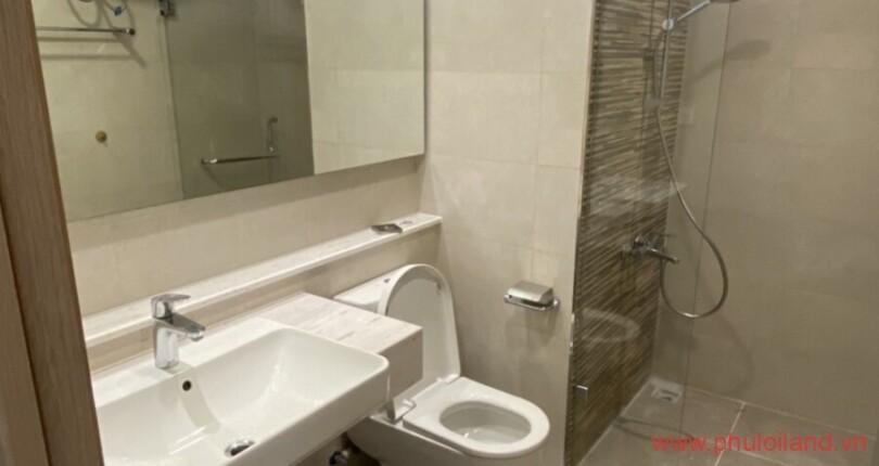 toilet-trong-can-ho-can-ban-riverpark-premier (2)