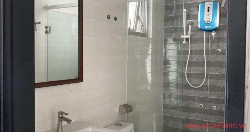 toilet-trong-can-ho-can-ban-scenic-valley-2