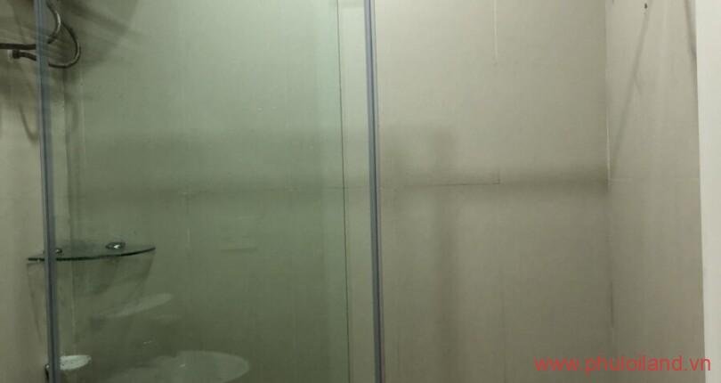 toilet-trong-can-ho-can-ban-sky-garden-3