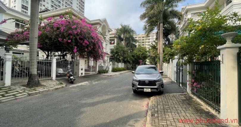 vi-tri-biet-thu-ban-toa-lac-tren-duong-noi-khu-my-van-1-quan-7