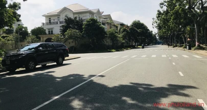 vi-tri-dat-nen-can-ban-toa-lac-tren-duong-pho-tieu-nam-quan-7