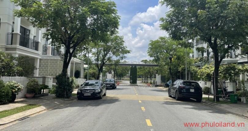 vi-tri-nha-dat-can-ban-toa-lac-tren-duong-so-7-noi-khu-khu-dan-cu-nine-south-nha-be