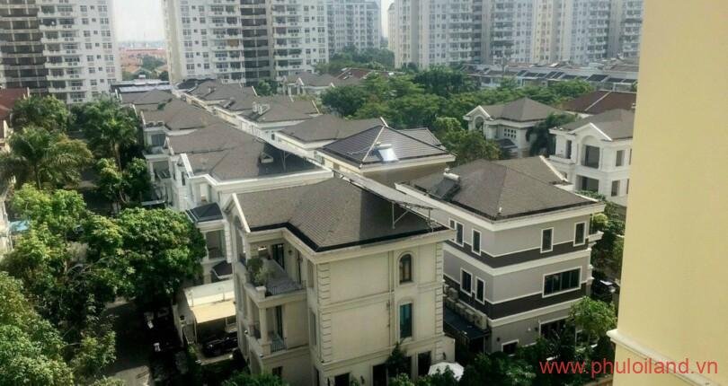 view-nhin-tu-ban-cong-phong-khach-can-ho