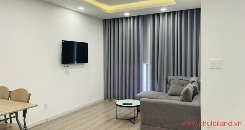 Ban-can-ho-chung-cu-Scenic-Valley-1 -Phong-Khach-1....