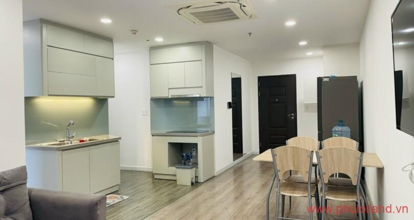 Ban-can-ho-chung-cu-Scenic-Valley-1 -Toan-Phong-Khach