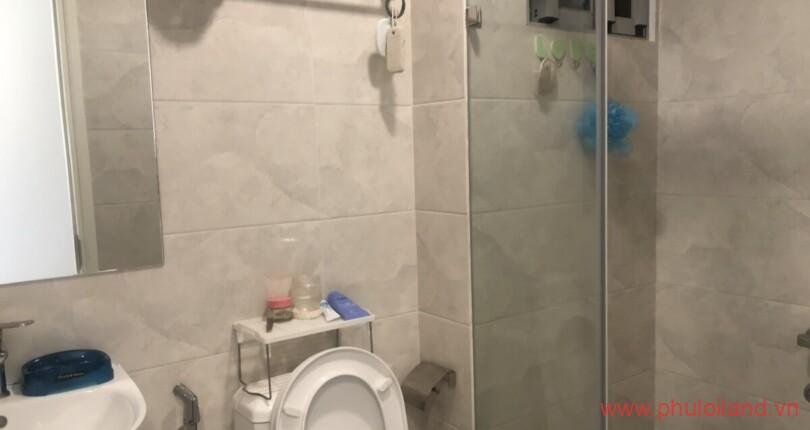 Ban-can-ho-chung-cu-Scenic-Valley-1-wc