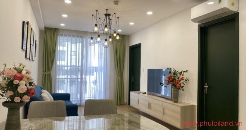 Phong-Khach-sang-trong-trong-can-ho-ban-tai-Saigon-South