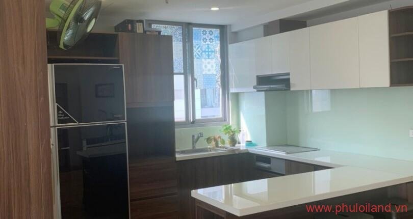 bep-trong-can-ho-can-cho-thue-green-valley