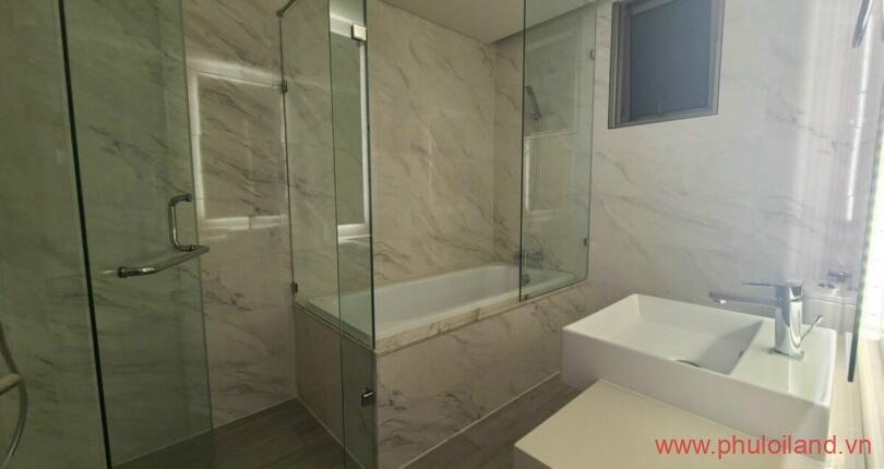 can-ho-co-3-toilet-day-du-trang-thiet-bi