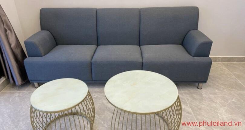 ghế sofa và bàn trà
