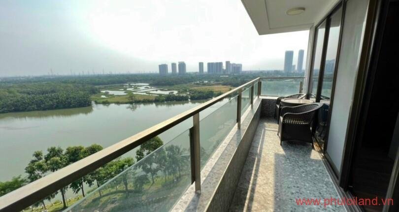 hinh-anh-ban-cong-phong-ngu